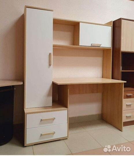 Стол компьютерный