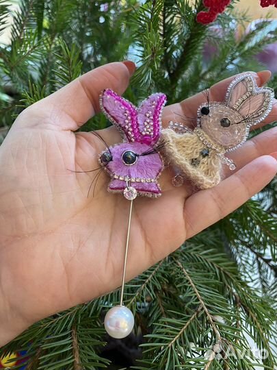 Брошки из бисера