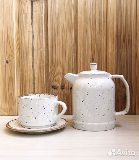 Посуда фарфор, чайник чашка блюдце