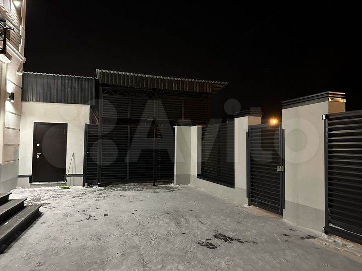 Коттедж 540 м² на участке 8 сот.