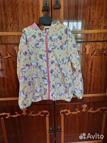 Ветровка для девочки