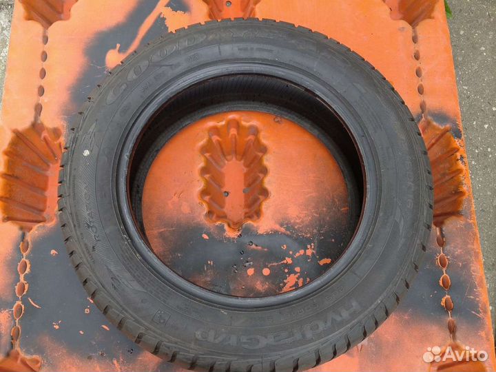 Goodyear HydraGrip 205/60 R16 92H