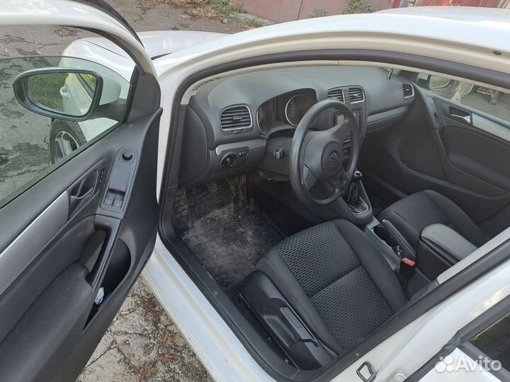 Volkswagen Golf 1.4 МТ, 2011, 220 000 км