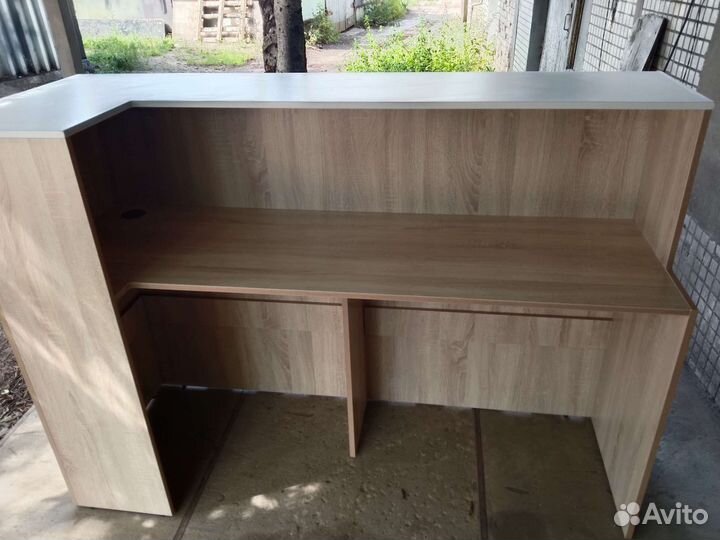 Стойка ресепшн,новая