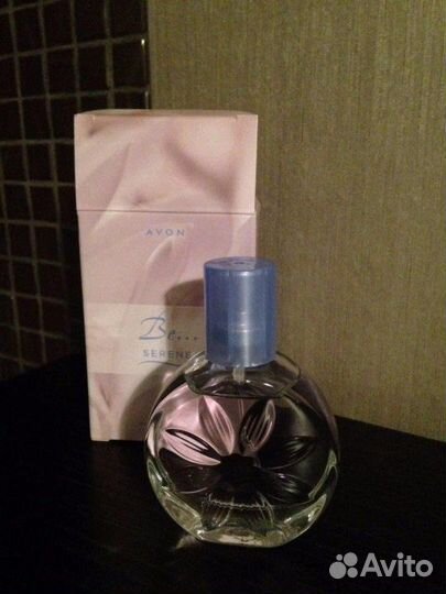 Духи, тени Avon, косметички