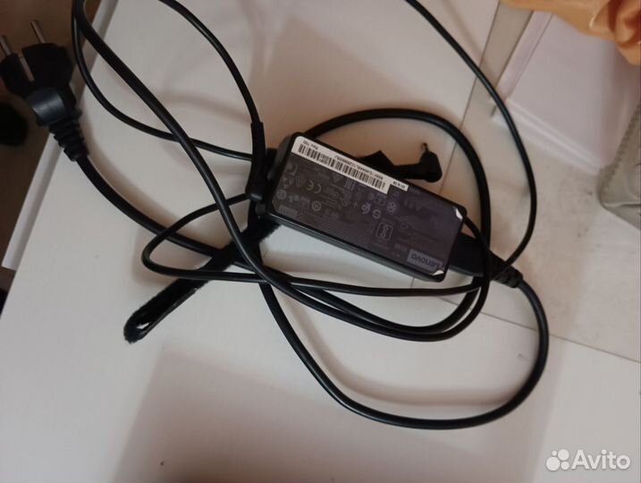 Ноутбук lenovo