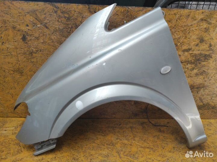Крыло для левое Mercedes Vito W639 2.2 OM646 2005