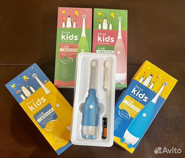 Электрическая зубная щетка детская на батарейке