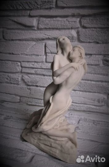 Статуэтка Влюбленные фигурка из камня интерьерная