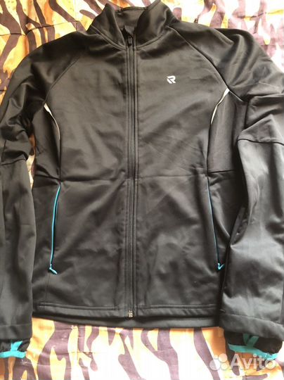 Кофта спортивная