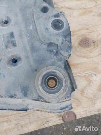 Передняя балка (подрамник) Nissan Leaf AZE0