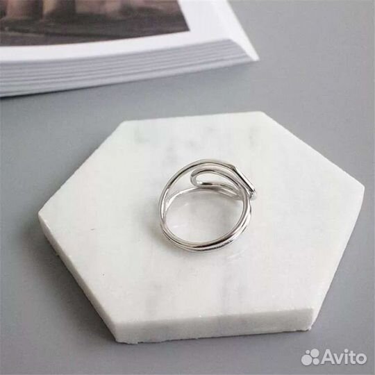 Серебряное витое кольцо
