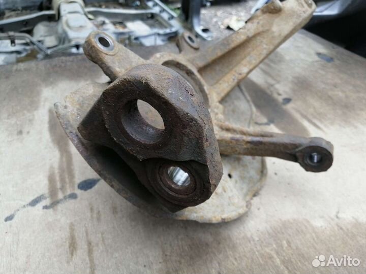 Поворотный кулак Mazda 6 GG