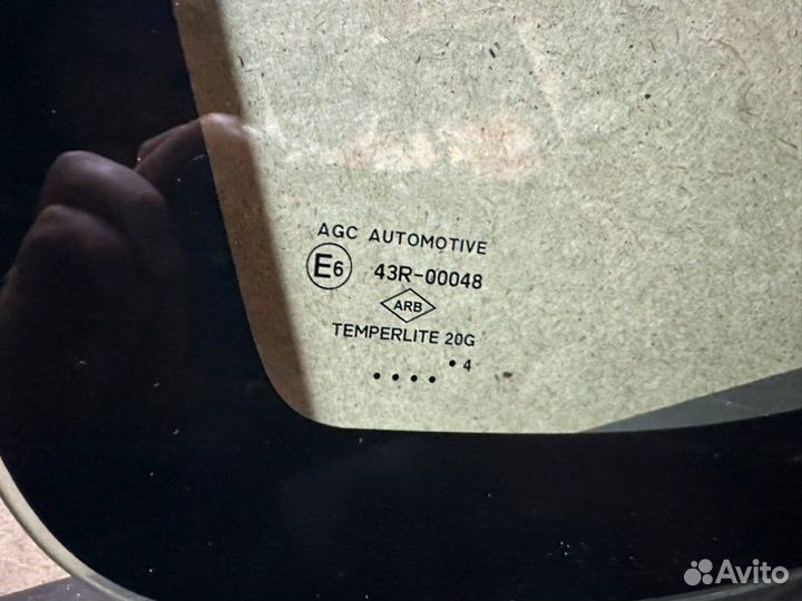 Стекло боковое заднее левое Renault Duster 1 2014