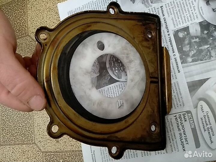 Натяжное устройство, сальник на форд фокус 2