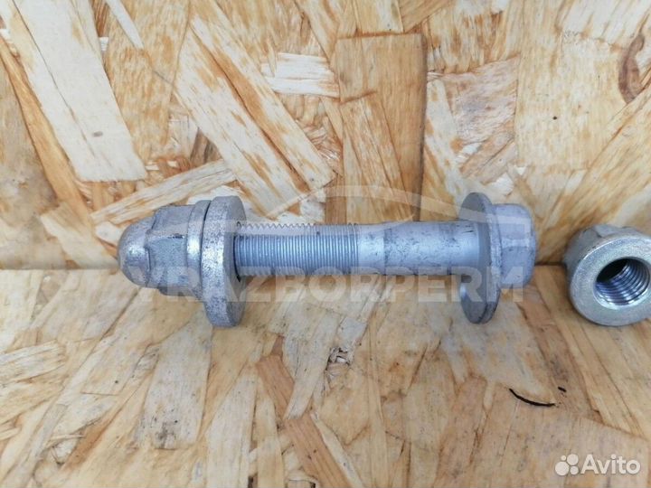 Болт развала задних колес Nissan X-Trail