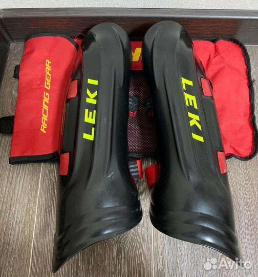 Щитки-защита голеней горнолыжная