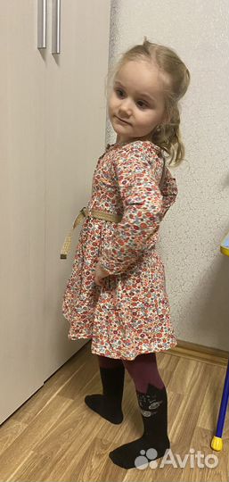 Платье на девочку новое