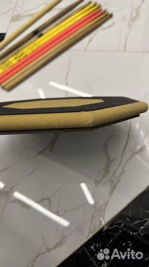 Барабанные палочки и пэд