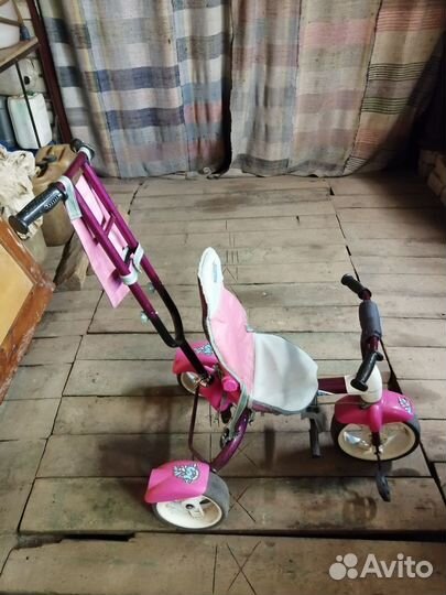 Трехколесный велосипед