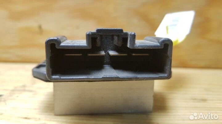 Реостат печки mitsubishi pajero