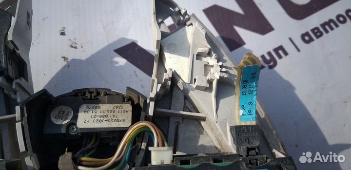 Плафон салона передний Mercedes-Benz E-Class