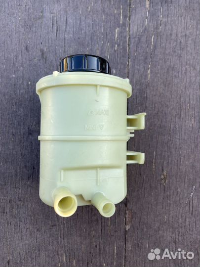 Бачок гур Renault Logan/Sandero/Laguna