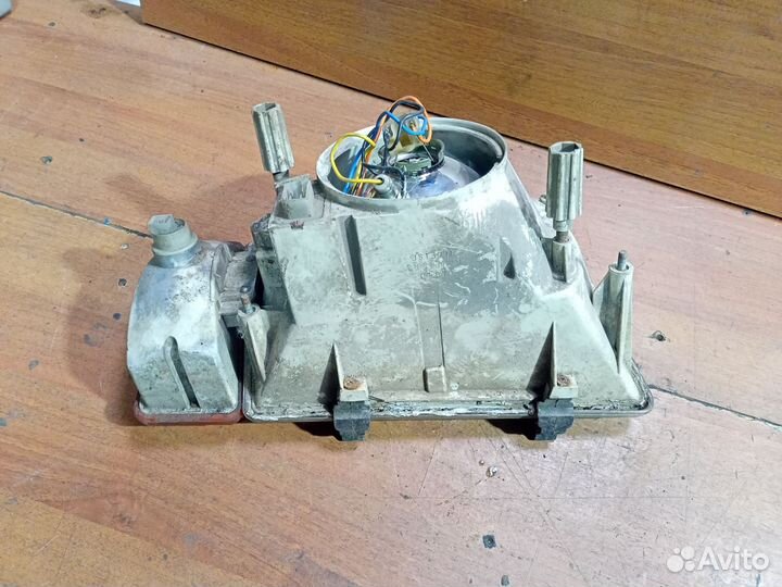 Фара левая VAZ LADA 2108,09,99