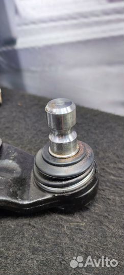 Передний правый рычаг KIA Ceed 2 JD