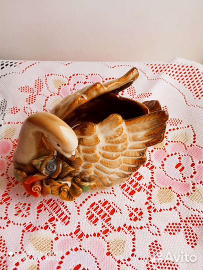 Статуэтка лебедь