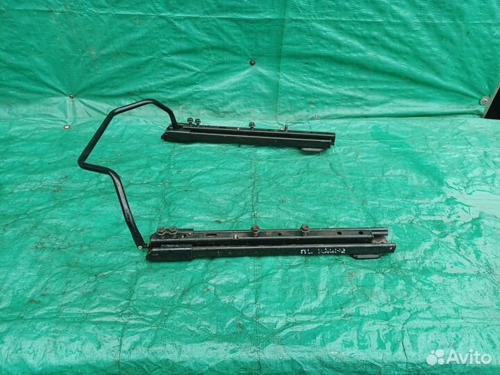 Полозья салазки пер левые Nissan Qashqai+2 (JJ10)