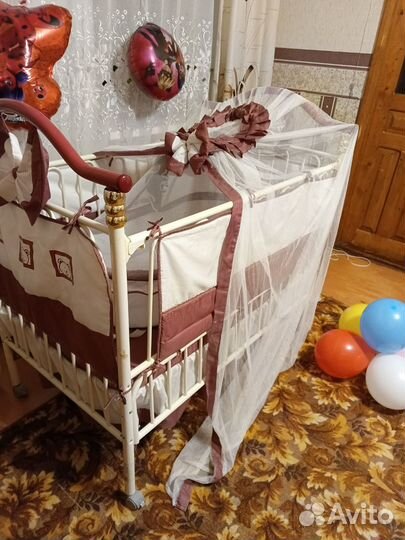 Детская кроватка