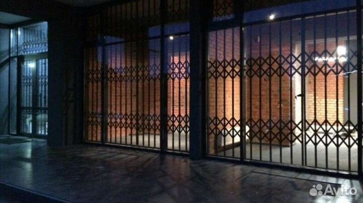 Раздвижные решётки для торговых комплексов