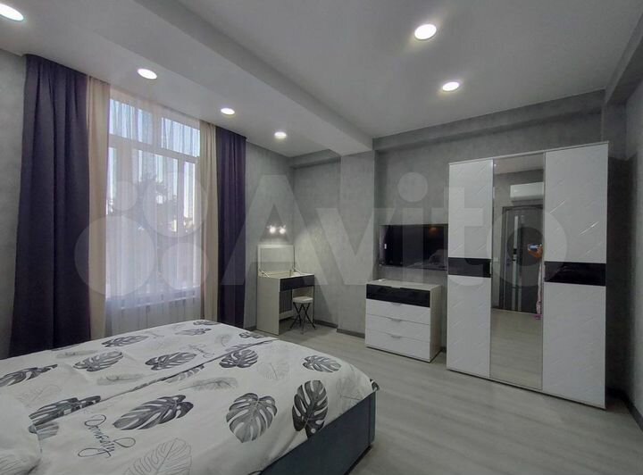 2-к. квартира, 54 м², 2/4 эт.