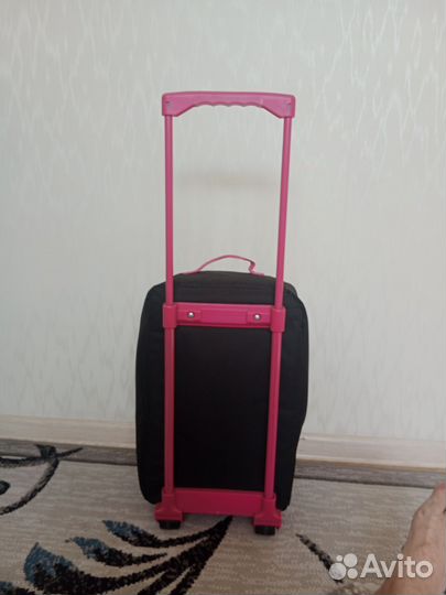 Чемодан на колесах детский