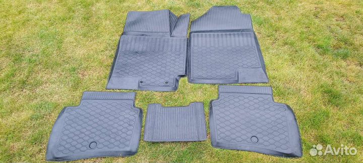 Автомобильные коврики Hyundai Solaris