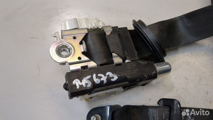 Ремень безопасности правый передний Citroen C5 2008