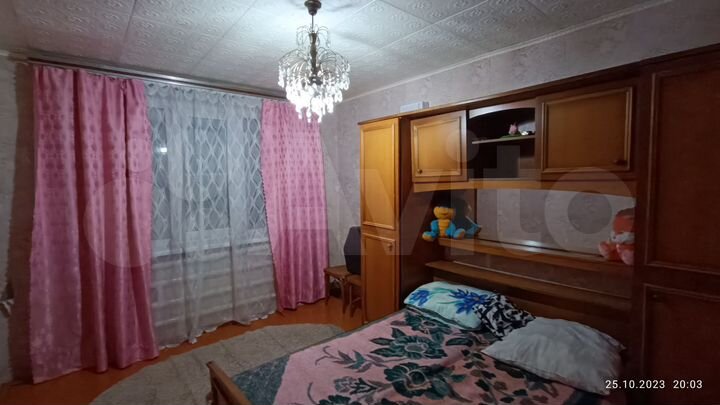 2-к. квартира, 52 м², 1/3 эт.