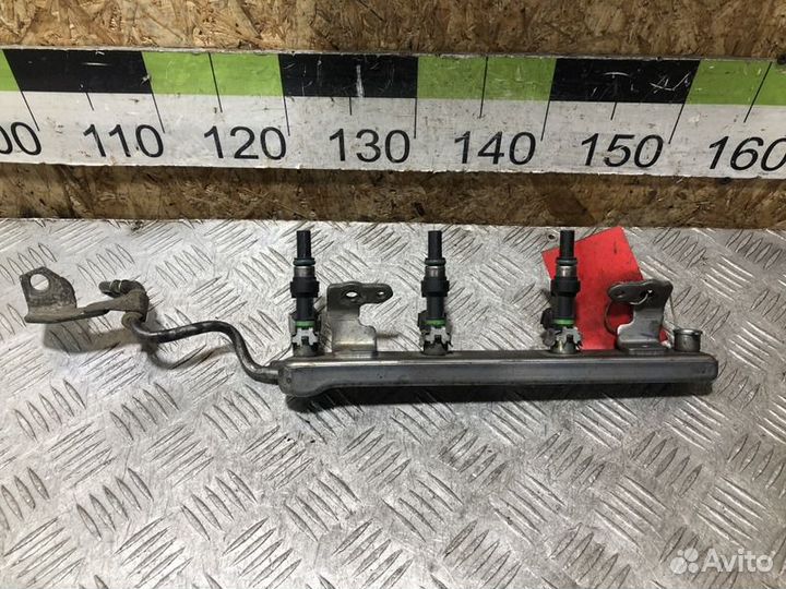 Рейка топливная рампа Nissan Tiida c11