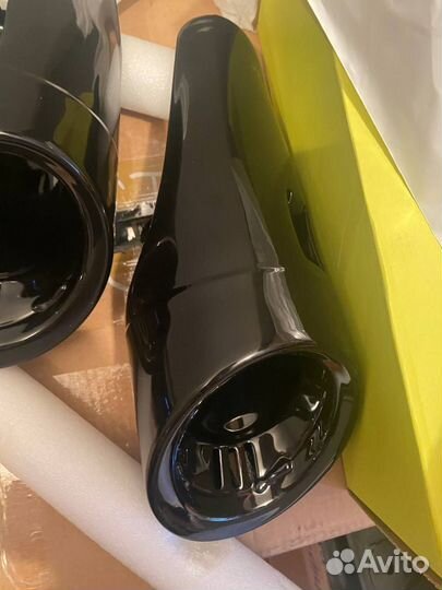 Черные насадки глушителя Porsche Macan