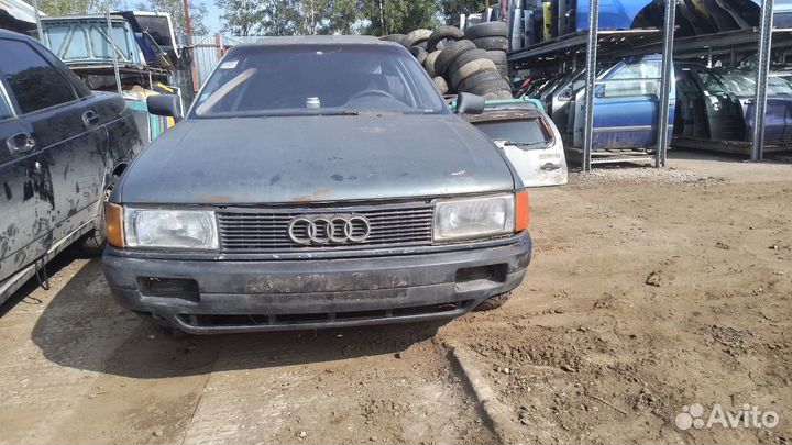 В разборе Audi 80 b3