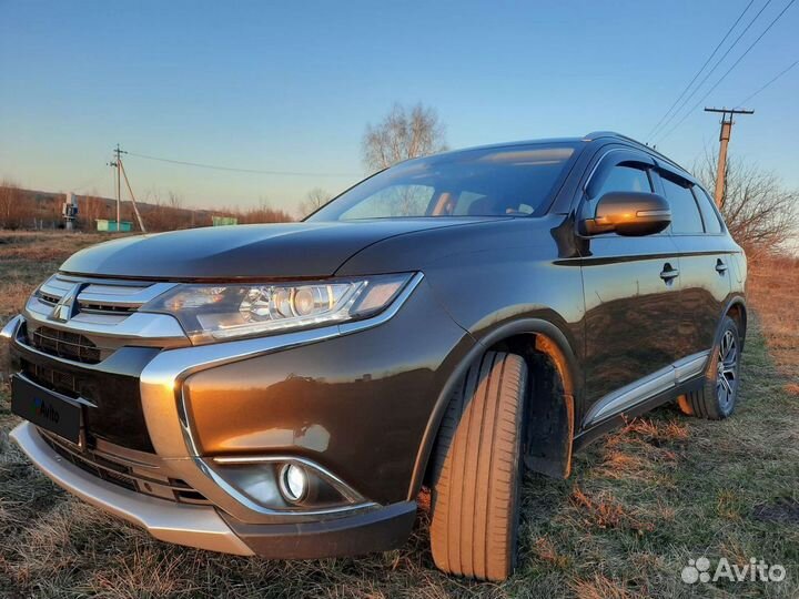 Mitsubishi Outlander 2.4 CVT, 2017, 150 000 км