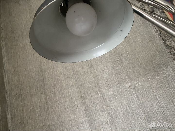 Лампа настольная