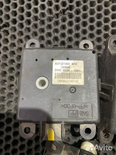 Моторчик заслонки печки Кайрон SsangYong Kyron