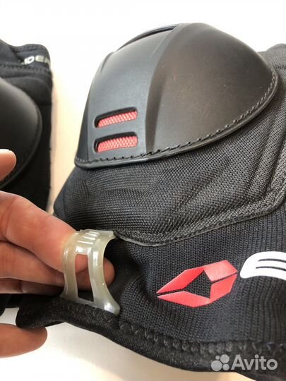 Наколенники EVS Glider