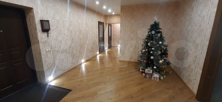 4-к. квартира, 152,9 м², 4/9 эт.