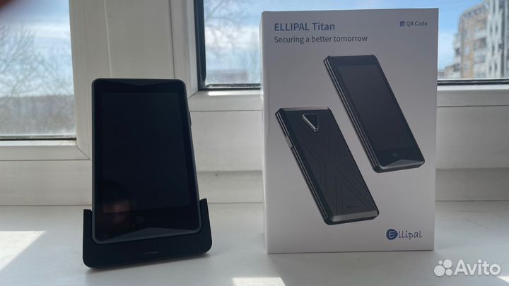 Холодный криптокошелек Ellipal Titan