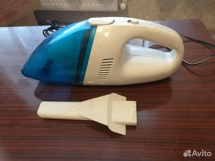 Автомобильный пылесос