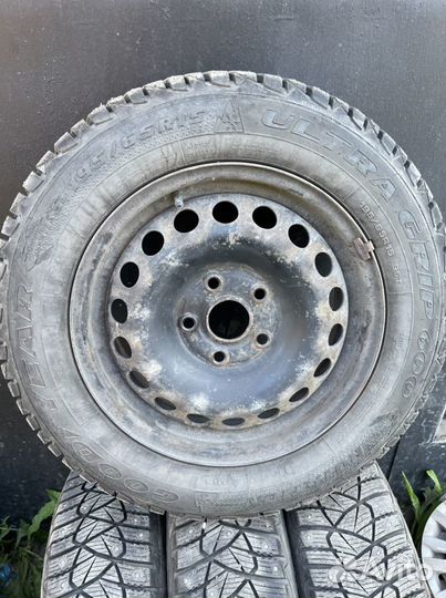 Goodyear Ultragrip 600 195/65 R15