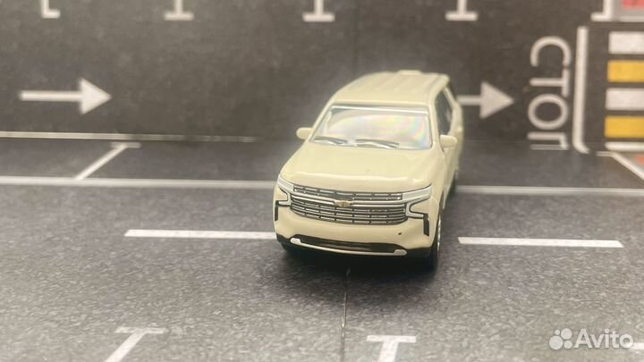 1:64 Chevrolet Tahoe GL